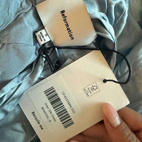 New Reformation Oren Silk Dress - Picture 5 of 5